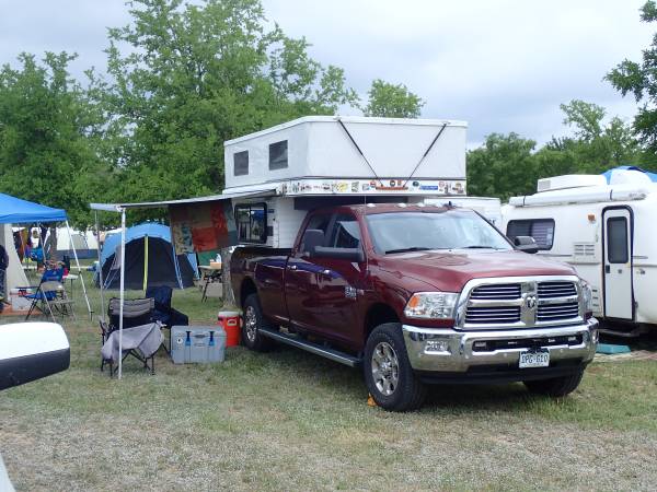 2018 RAM 2500 SLT 4x2 Crew Cab 149 in. WB Automatic — photo 6
