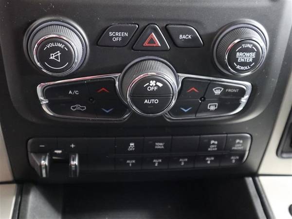 2018 RAM 2500 SLT 4x2 Crew Cab 149 in. WB Automatic — photo 8