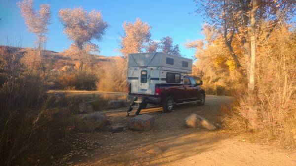2018 RAM 2500 SLT 4x2 Crew Cab 149 in. WB Automatic — photo 2