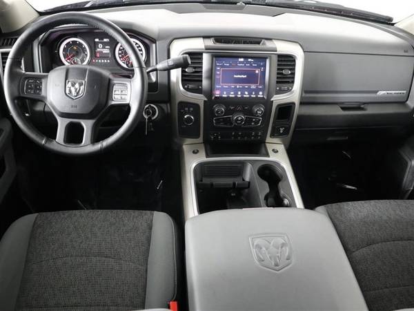2018 RAM 2500 SLT 4x2 Crew Cab 149 in. WB Automatic — photo 9