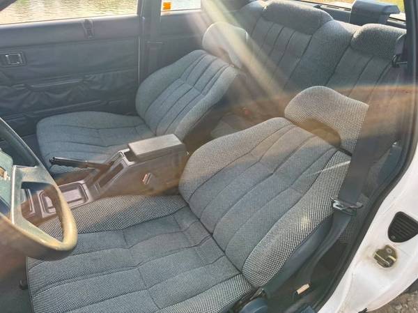 1986 Nissan 200sx E 2dr Coupe — photo 5
