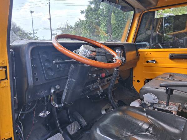 1990 Nissan Truck E 2dr xtended Cab SB — photo 5