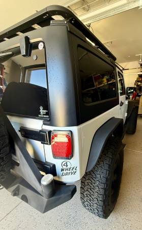 2016 Jeep Wrangler Rubicon 2dr 4x4 Manual — photo 5