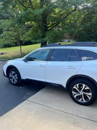 2022 Subaru Outback Base — photo 2