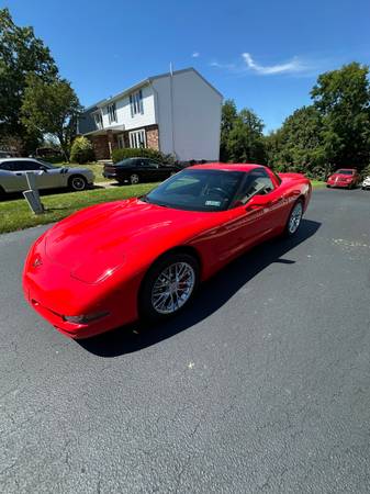 1998 Chevrolet Corvette Base 2dr Hatchback — photo 5