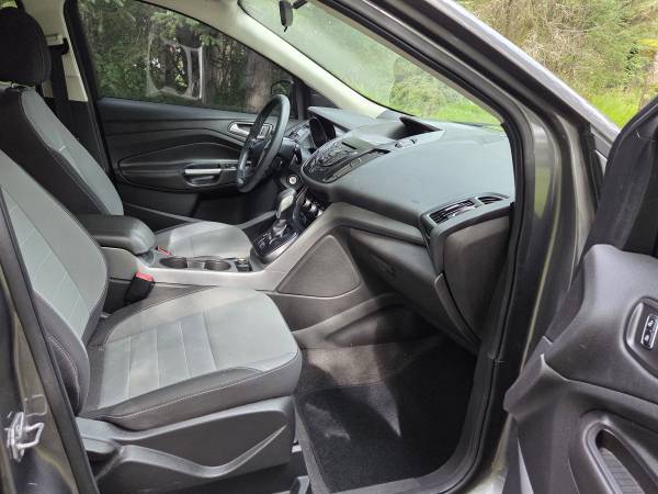 2014 Ford Escape SE 4dr Front-wheel Drive Automatic — photo 7