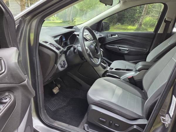 2014 Ford Escape SE 4dr Front-wheel Drive Automatic — photo 6