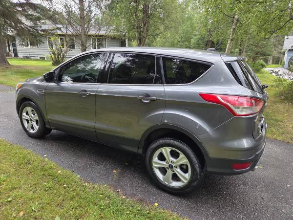 2014 Ford Escape SE 4dr Front-wheel Drive Automatic — photo 5