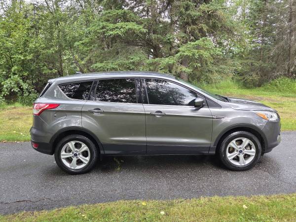2014 Ford Escape SE 4dr Front-wheel Drive Automatic — photo 1