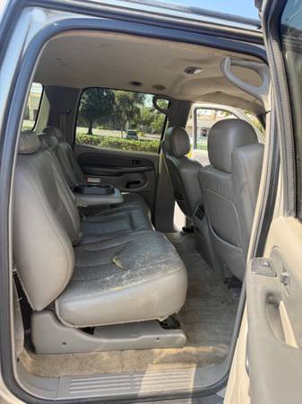 2003 GMC Yukon XL 2500 SLE 4x2 Automatic — photo 9
