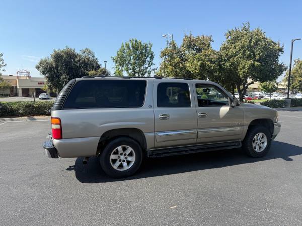 2003 GMC Yukon XL 2500 SLE 4x2 Automatic — photo 2