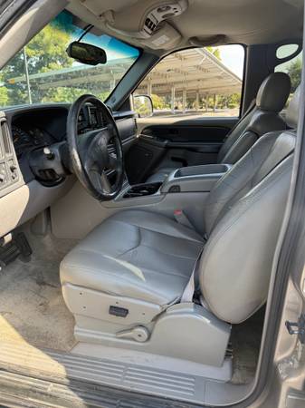 2003 GMC Yukon XL 2500 SLE 4x2 Automatic — photo 8