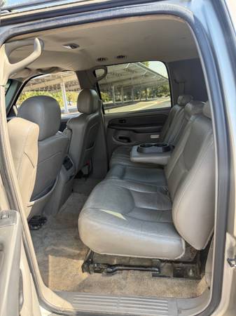 2003 GMC Yukon XL 2500 SLE 4x2 Automatic — photo 10