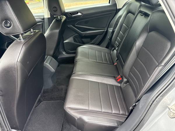 2023 Volkswagen Jetta 1.5T SE 4dr Sedan Automatic — photo 12