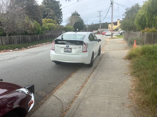 2015 Toyota Prius Two 5dr Hatchback CVT — photo 11