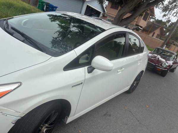 2015 Toyota Prius Two 5dr Hatchback CVT — photo 7