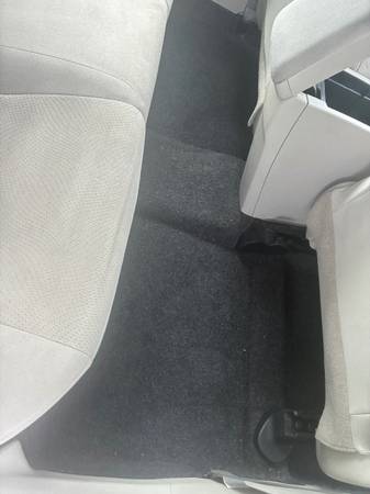 2015 Toyota Prius Two 5dr Hatchback CVT — photo 9