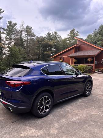 2019 Alfa Romeo Stelvio Base 4dr 4x2 Automatic — photo 11
