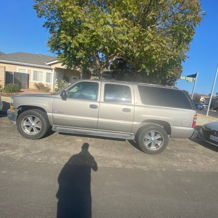 2000 Chevrolet Suburban 1500 LS 4dr 4x4 Automatic — photo 1