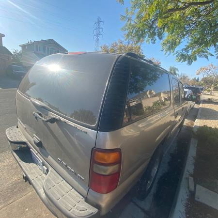 2000 Chevrolet Suburban 1500 LS 4dr 4x4 Automatic — photo 4