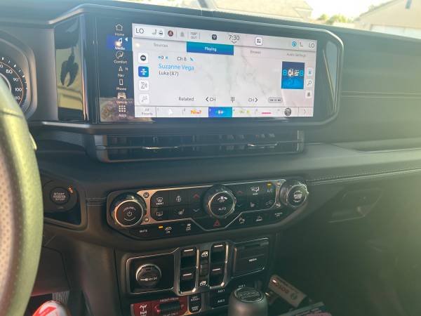 2024 Jeep Wrangler Rubicon 392 4dr 4x4 Automatic — photo 11