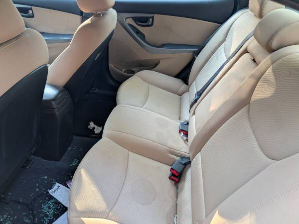 2013 Hyundai Elantra SE 2dr Coupe Manual — photo 8