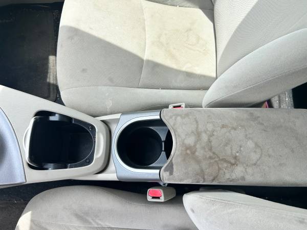 2014 Toyota Prius Two 5dr Hatchback CVT — photo 8