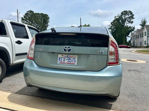 2014 Toyota Prius Two 5dr Hatchback CVT — photo 3