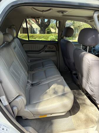 2003 Toyota Sequoia Limited V8 4x2 Automatic — photo 10