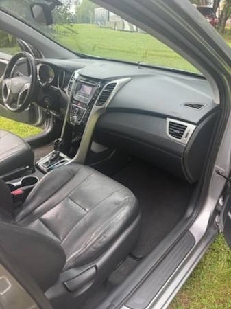 2013 Hyundai Elantra GT Base 4dr Hatchback Manual — photo 2