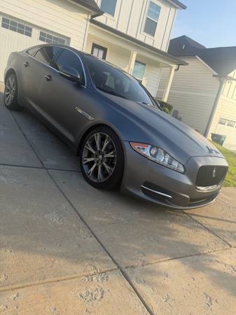 2011 Jaguar Xj — photo 1
