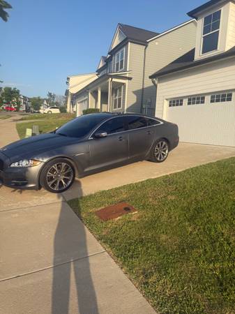 2011 Jaguar Xj — photo 5