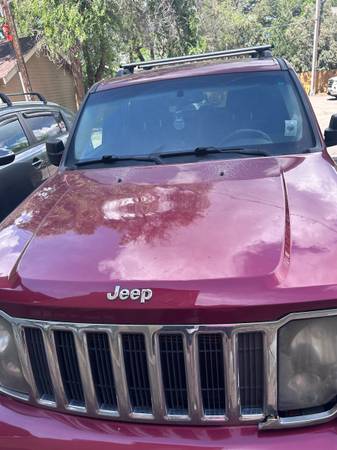 2012 Jeep Liberty Limited Jet Edition — photo 2