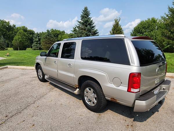 2004 Cadillac Escalade Base 4x2 Automatic — photo 5