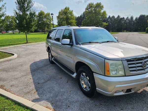 2004 Cadillac Escalade Base 4x2 Automatic — photo 2