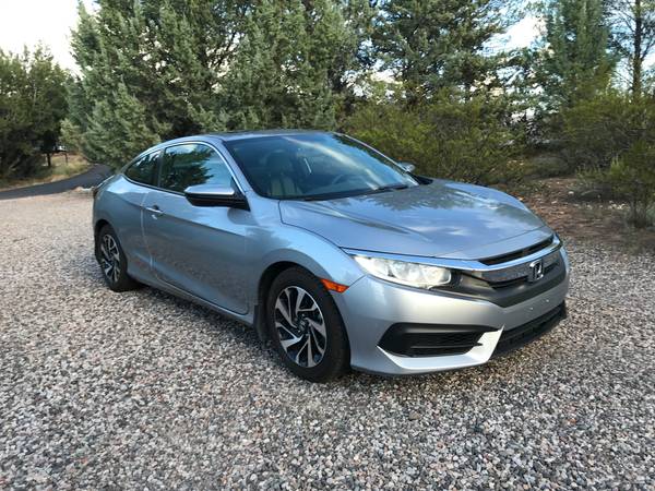 2016 Honda Civic LX-P — photo 4
