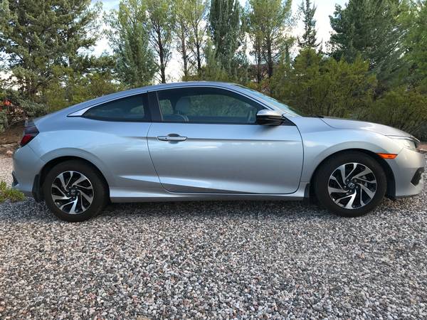2016 Honda Civic LX-P — photo 5