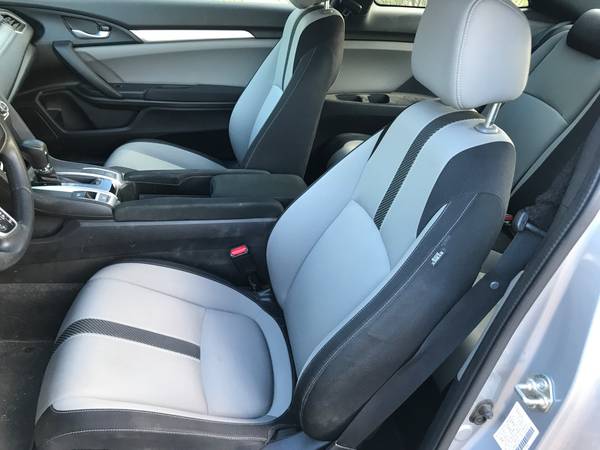 2016 Honda Civic LX-P — photo 11