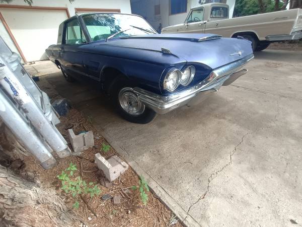 1965 Ford Thunderbird Hardtop — photo 4
