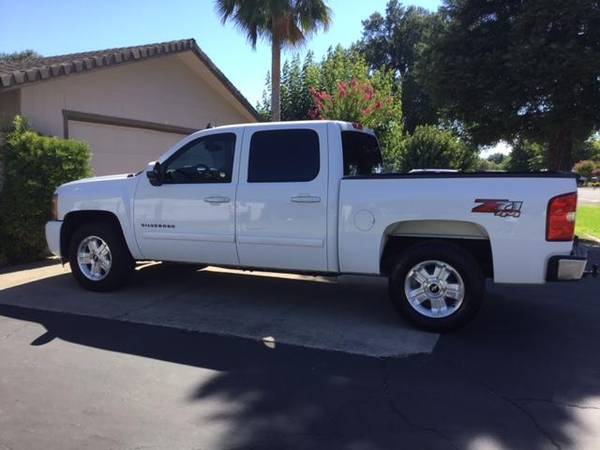 2011 Chevrolet Silverado 1500 LTZ — photo 2