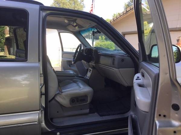 2000 Chevrolet Tahoe All New Base — photo 8