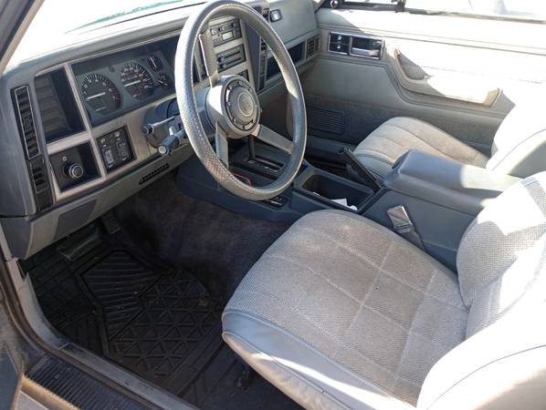 1988 Jeep Cherokee Base 4dr SUV — photo 5