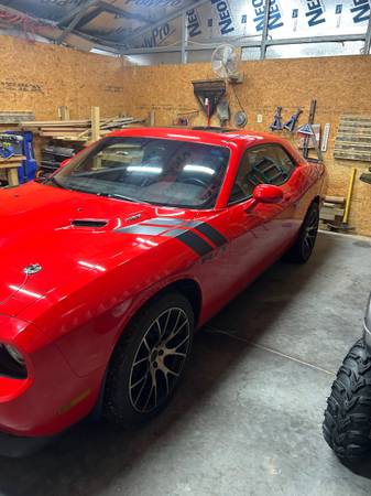 2009 Dodge Challenger SE — photo 3