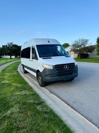 2026 Mercedes-Benz Sprinter Passenger VAN Base — photo 4