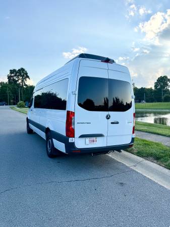 2026 Mercedes-Benz Sprinter Passenger VAN Base — photo 2