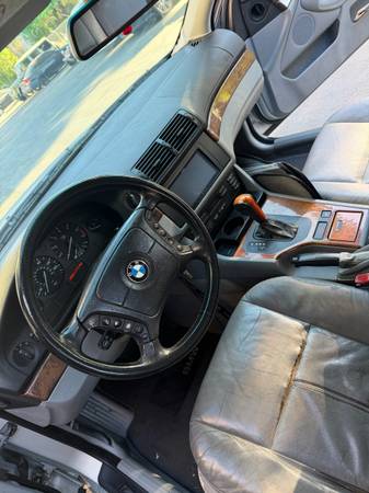 2001 BMW 525i — photo 12