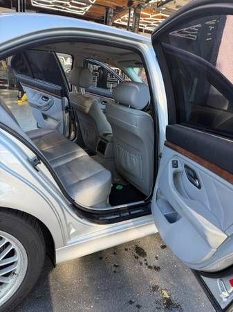 2001 BMW 525i — photo 9