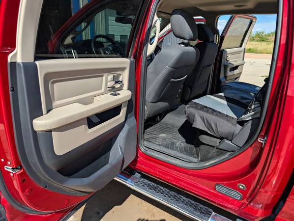 2012 RAM 2500 ST 4x4 Crew Cab 169 in. WB Automatic — photo 9