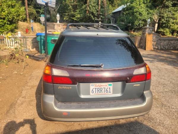 2001 Subaru Outback Limited 4dr Wagon Manual — photo 2