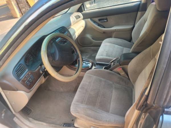 2001 Subaru Outback Limited 4dr Wagon Manual — photo 7